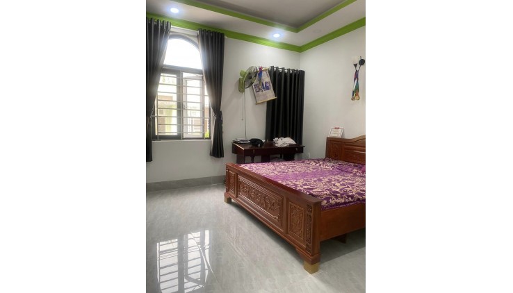 GẤP! Bán nhà Tạ Quang Bửu, 70m2, 5 tỷ, SHR, ko lộ giới, ko quy hoạch TL chủ 0906993584
